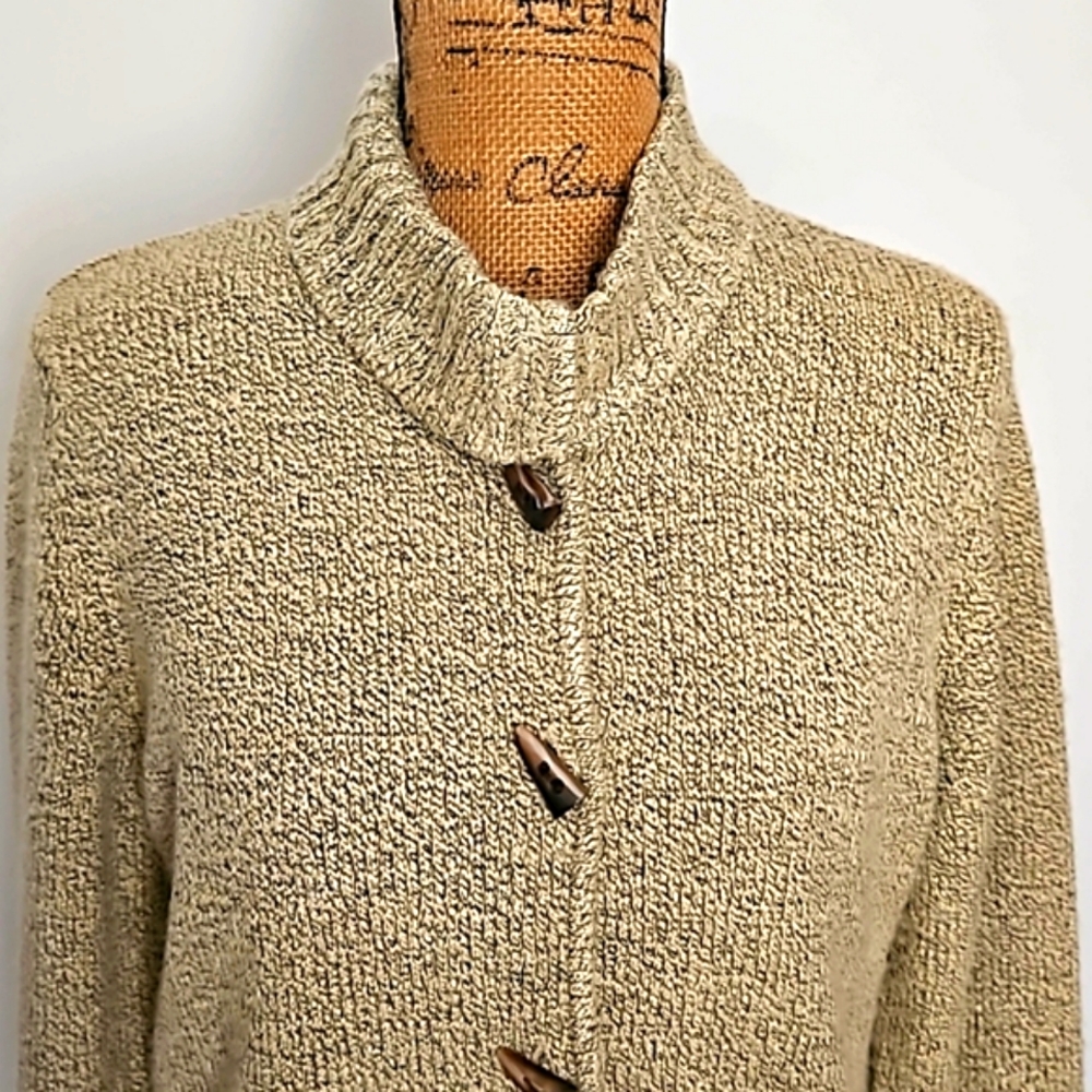 Carolyn Taylor Cardigan Sweater, Size M.